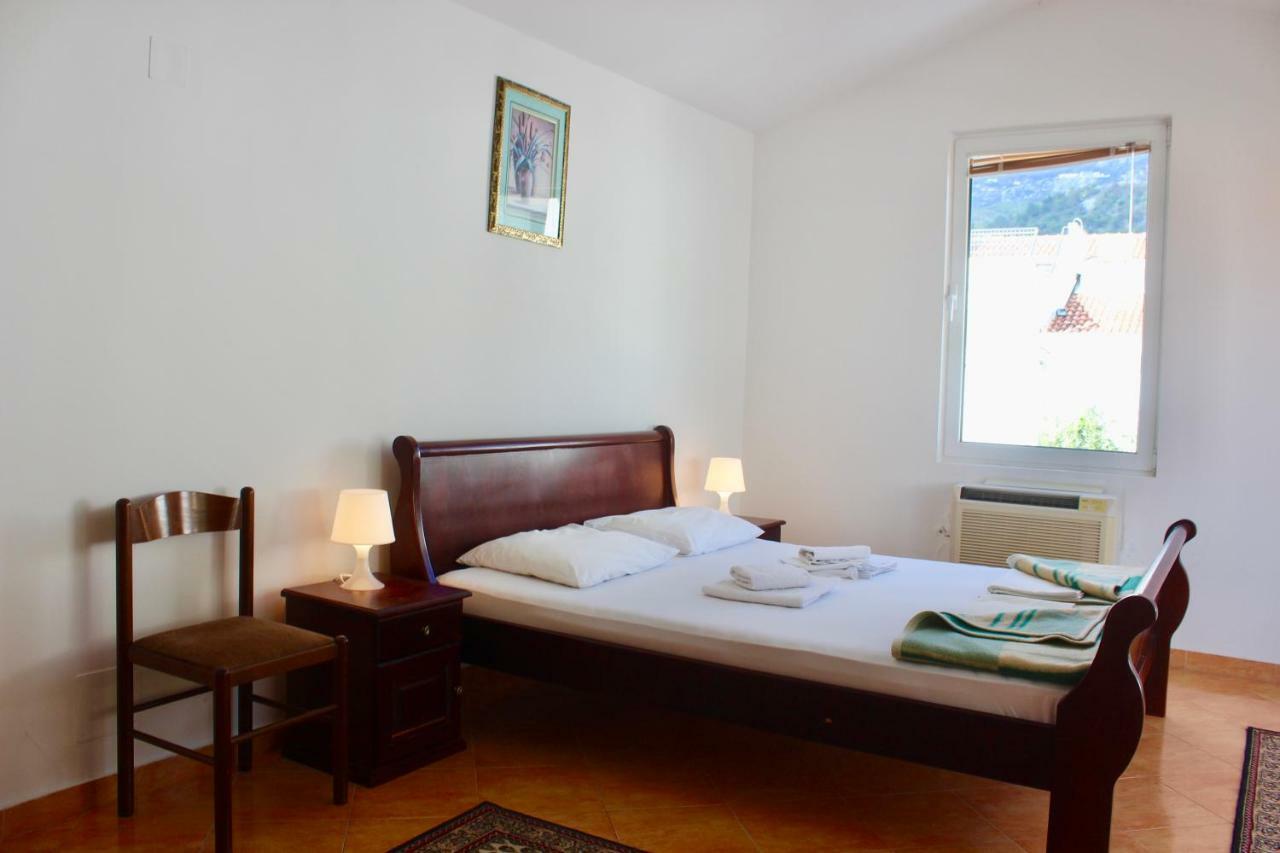 Nir Guest house *